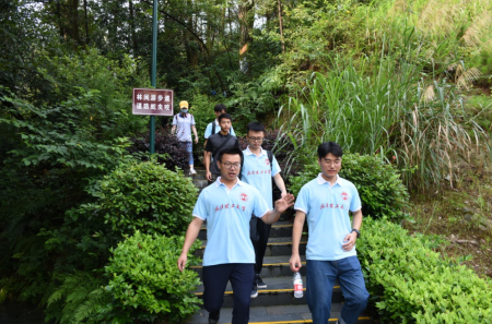 見證綠色奇跡，共創(chuàng)美麗中國——湖南青羊湖林場調(diào)研(圖1)